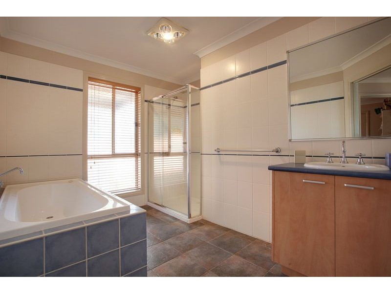 2 Glenburn Road, Boronia VIC 3155