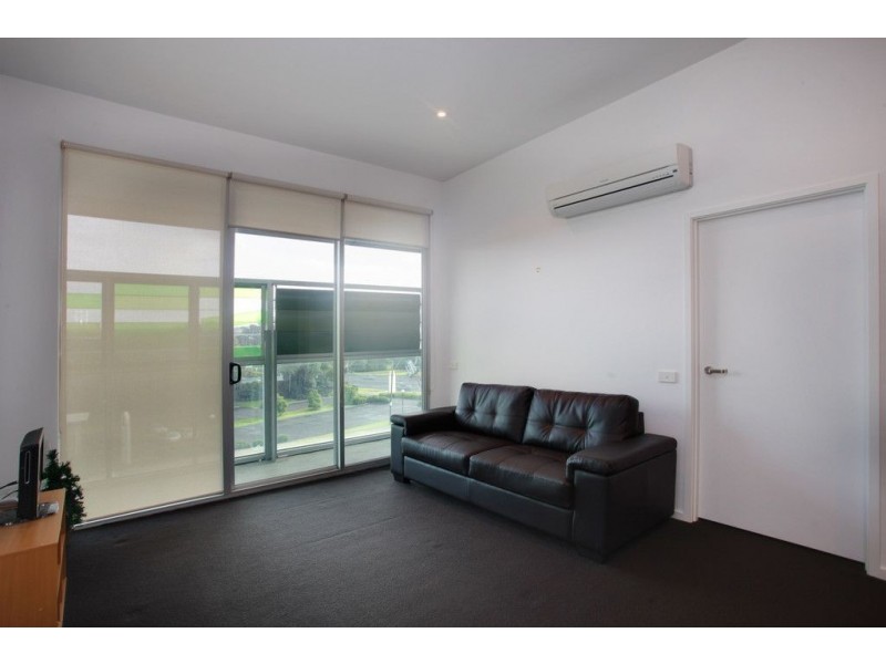 312/317 Stud Road, Wantirna South VIC 3152