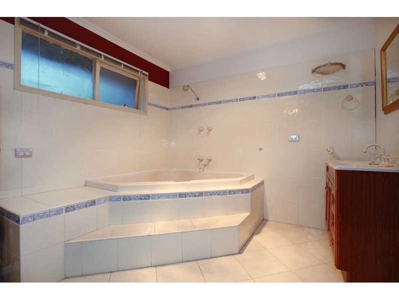 29 Balladonia Road, Rowville VIC 3178