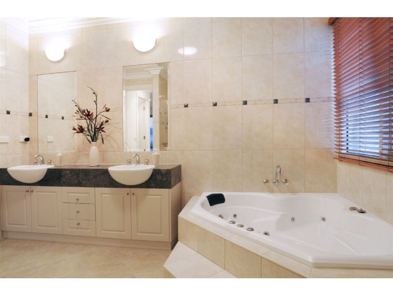 3 Carrera Close, Lysterfield VIC 3156