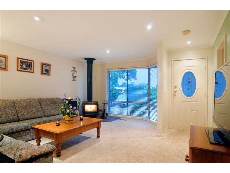 14 Easton Court, Ferntree Gully VIC 3156