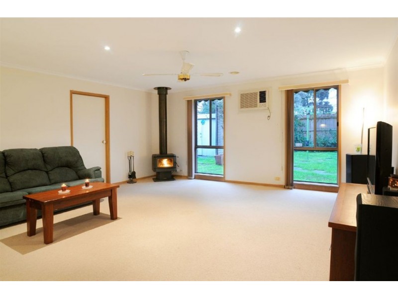 11 Easton Court, Ferntree Gully VIC 3156