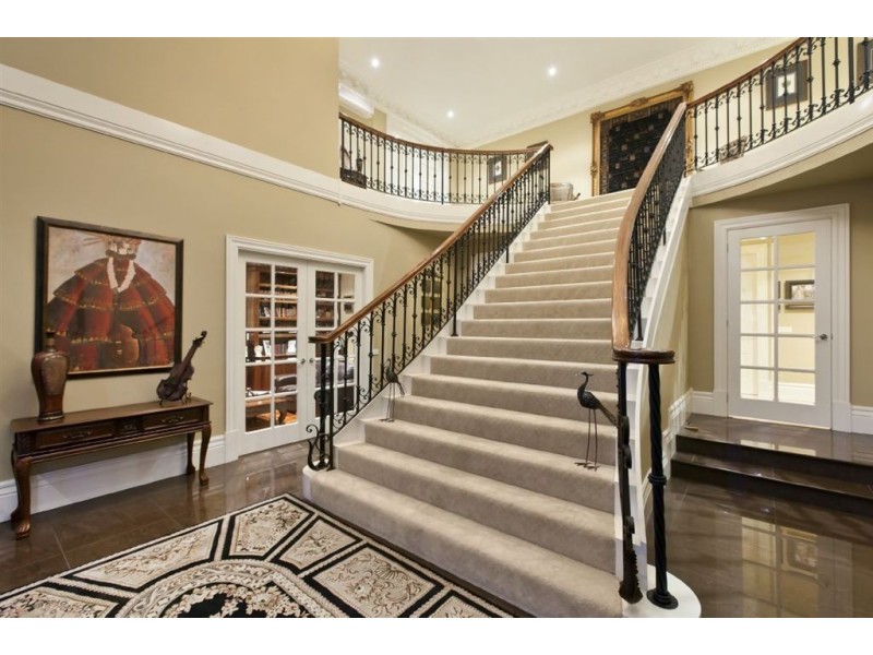 109 Grange Drive, Lysterfield VIC 3156