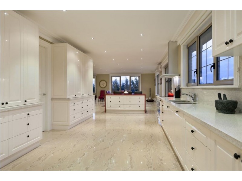 109 Grange Drive, Lysterfield VIC 3156