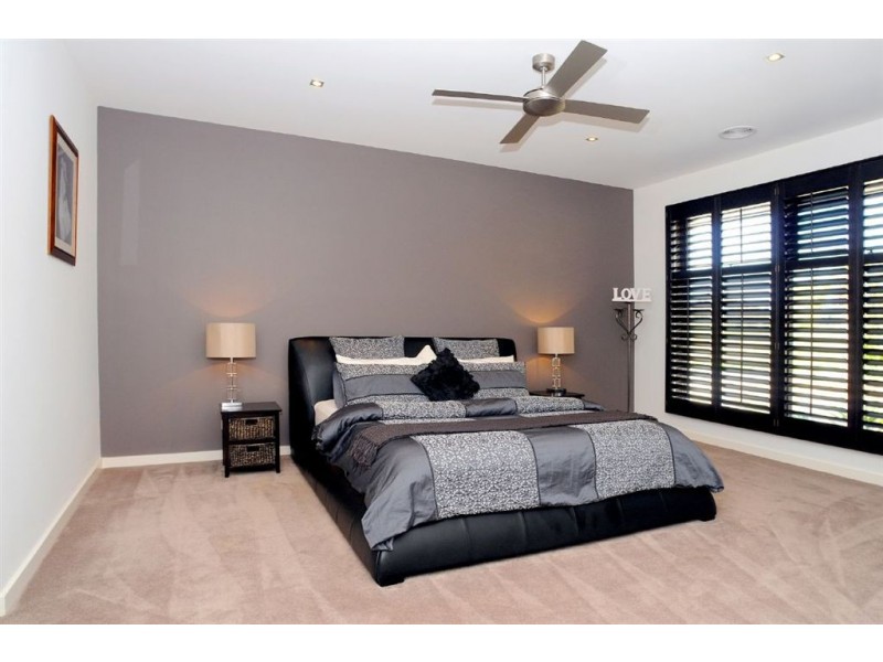 13 Sherwood Way, Lysterfield VIC 3156