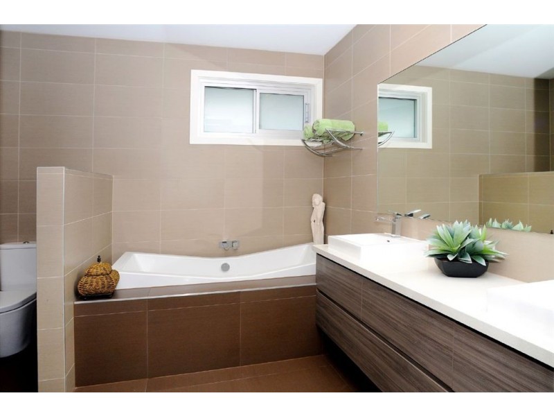 13 Sherwood Way, Lysterfield VIC 3156