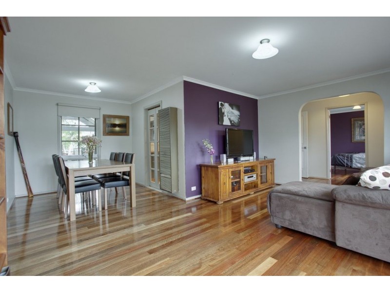 82 Windermere Drive, Ferntree Gully VIC 3156