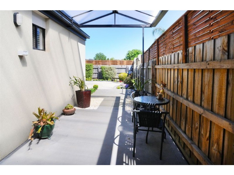 51 Sovereign Manors Crescent, Rowville VIC 3178