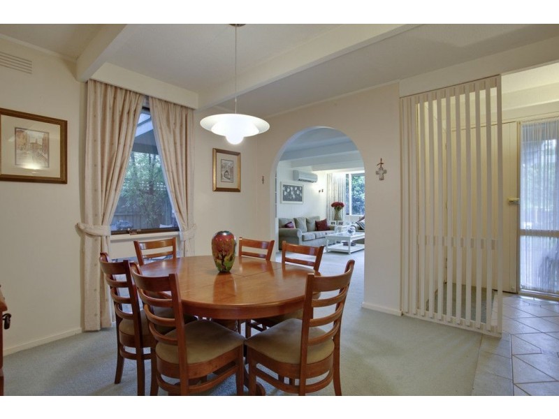 17 Westley Street, Ferntree Gully VIC 3156
