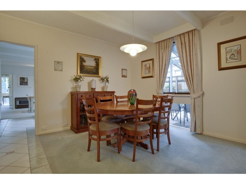 17 Westley Street, Ferntree Gully VIC 3156