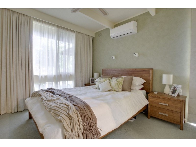 17 Westley Street, Ferntree Gully VIC 3156