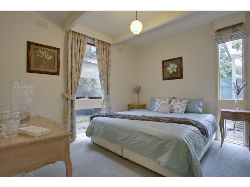 17 Westley Street, Ferntree Gully VIC 3156