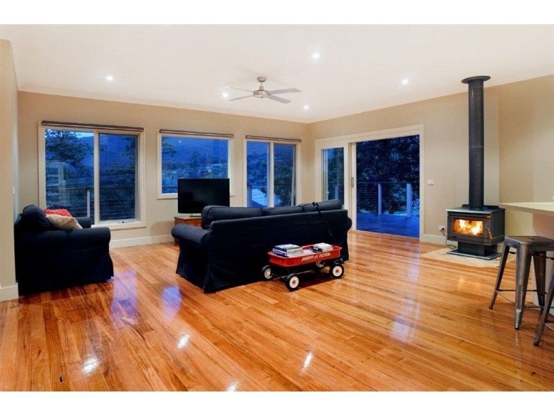 42 Albert Street, Upper Ferntree Gully VIC 3156