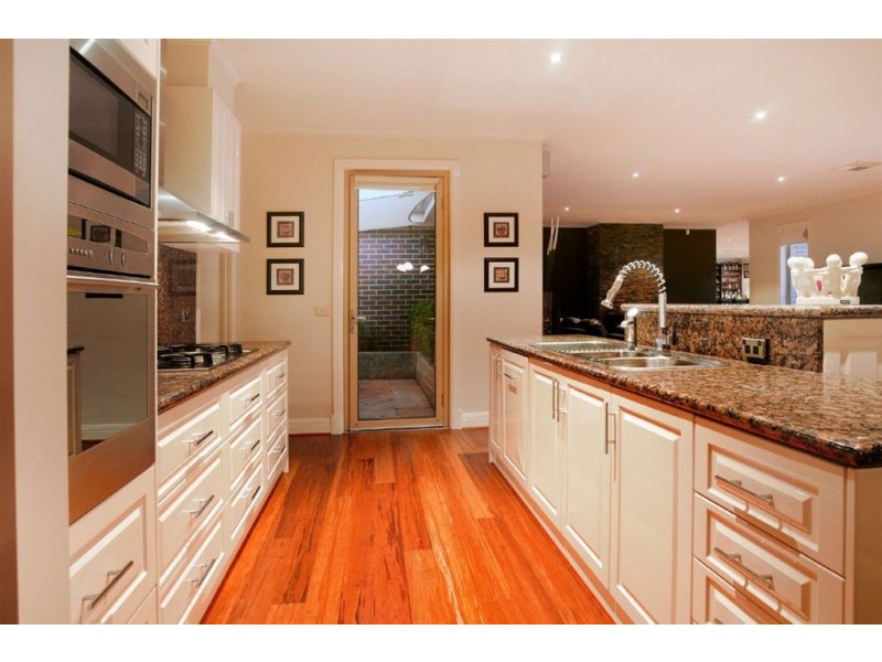 14 Hume Drive, Lysterfield VIC 3156