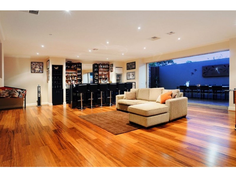 14 Hume Drive, Lysterfield VIC 3156
