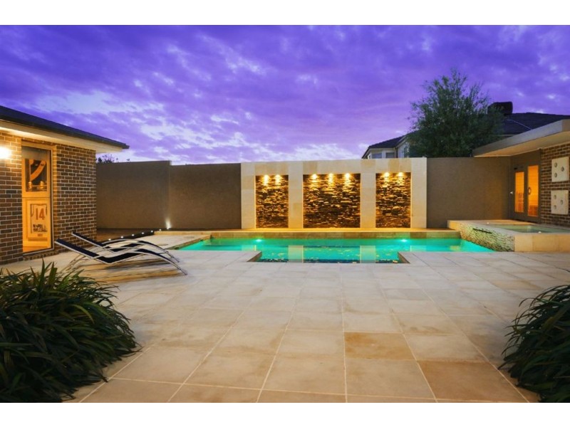 14 Hume Drive, Lysterfield VIC 3156