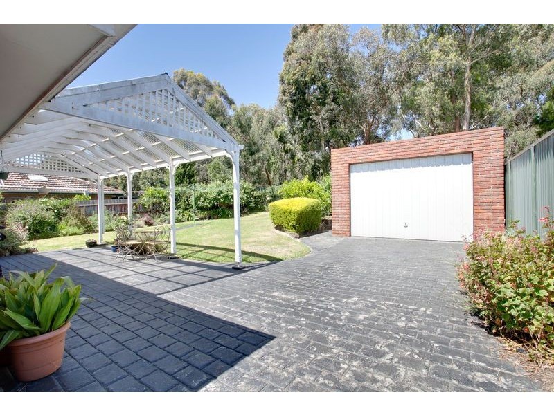 14 Lojosa Court, Ferntree Gully VIC 3156