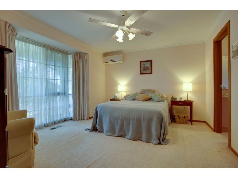 14 Lojosa Court, Ferntree Gully VIC 3156