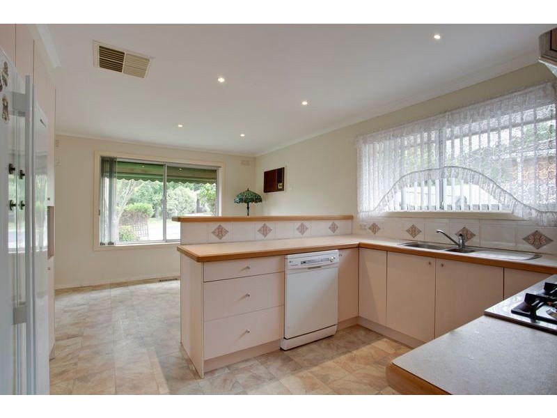 106 Daffodil Road, Boronia VIC 3155