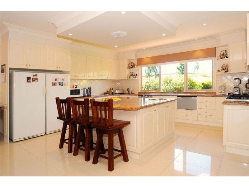 97 Grange Drive, Lysterfield VIC 3156