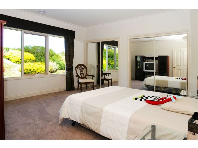 97 Grange Drive, Lysterfield VIC 3156