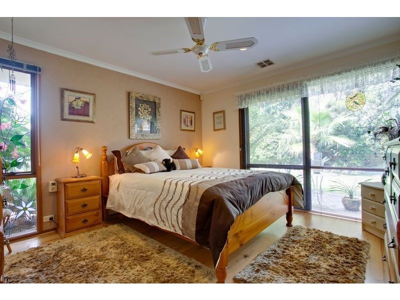 12 Hooker Road, Ferntree Gully VIC 3156