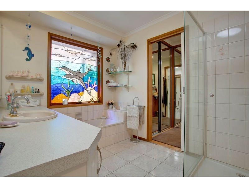 12 Hooker Road, Ferntree Gully VIC 3156