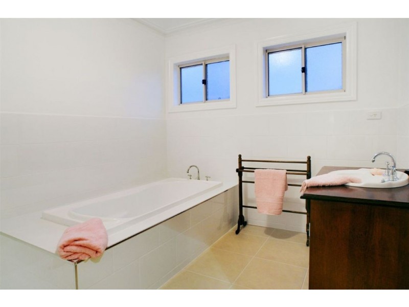 36 Windsor Drive, Lysterfield VIC 3156