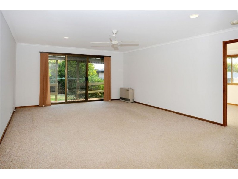 18 Lydford Road, Ferntree Gully VIC 3156