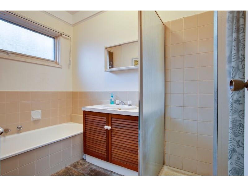1 Wilkes Street, Ferntree Gully VIC 3156