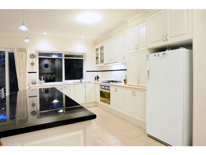 5 Woods Place, Rowville VIC 3178