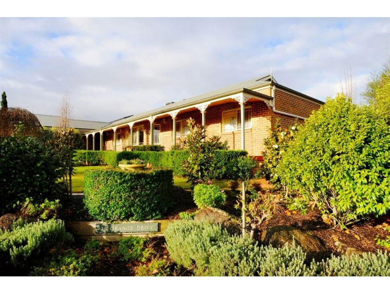 30 Grange Drive, Lysterfield VIC 3156