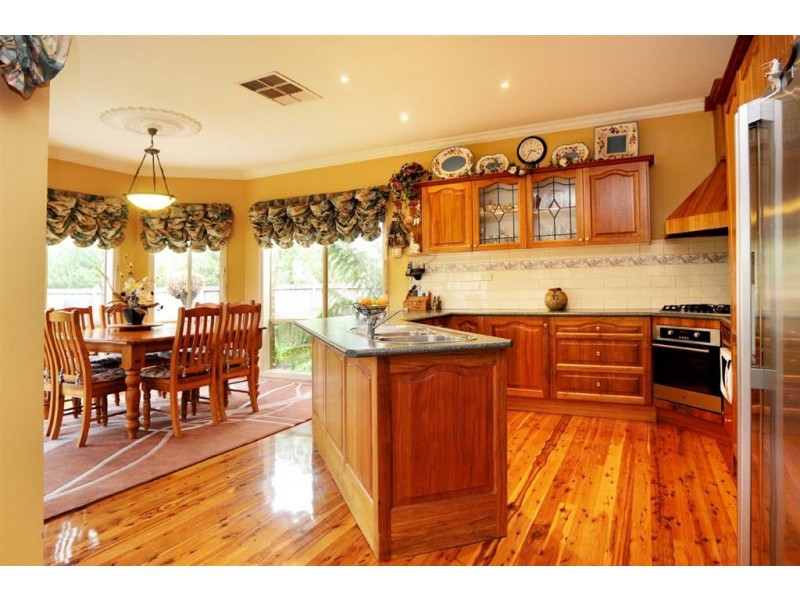 30 Grange Drive, Lysterfield VIC 3156