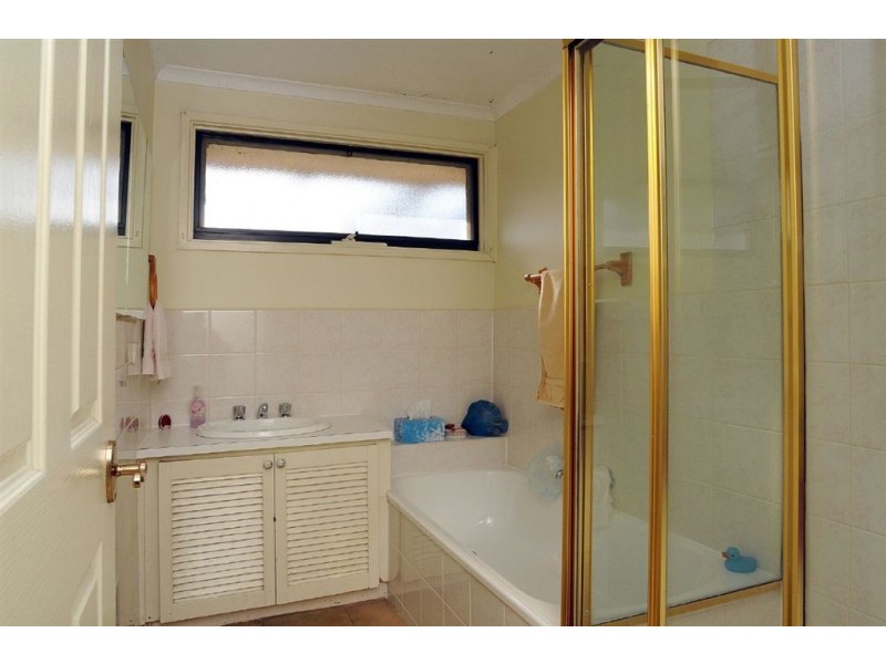 160 Windermere Drive, Ferntree Gully VIC 3156