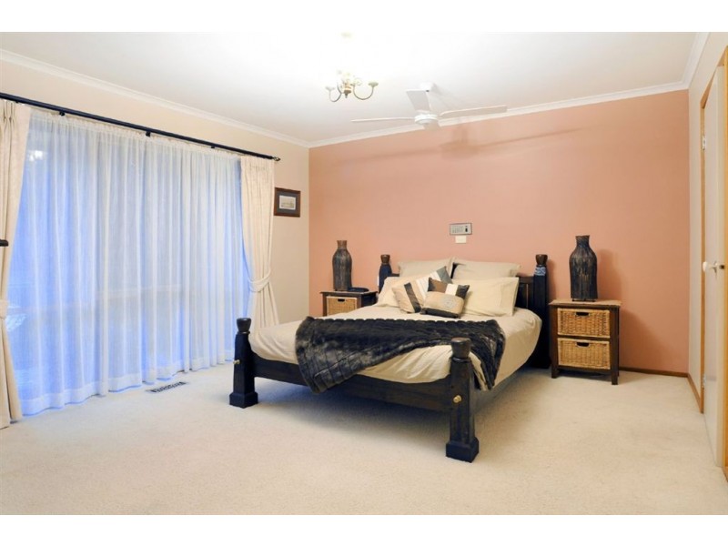 14 Palmerston Road, Lysterfield VIC 3156