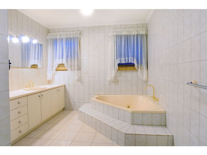 14 Palmerston Road, Lysterfield VIC 3156