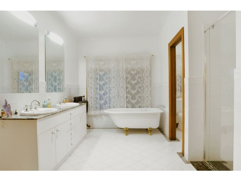 1/81 Major Crescent, Lysterfield VIC 3156