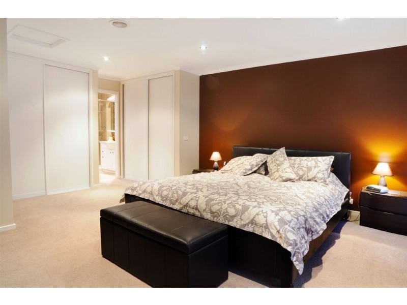 1 Cremin Court, Rowville VIC 3178