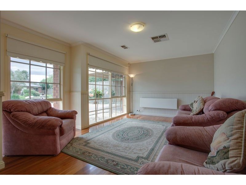 53 Bryden Drive, Ferntree Gully VIC 3156