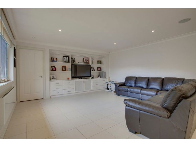53 Bryden Drive, Ferntree Gully VIC 3156
