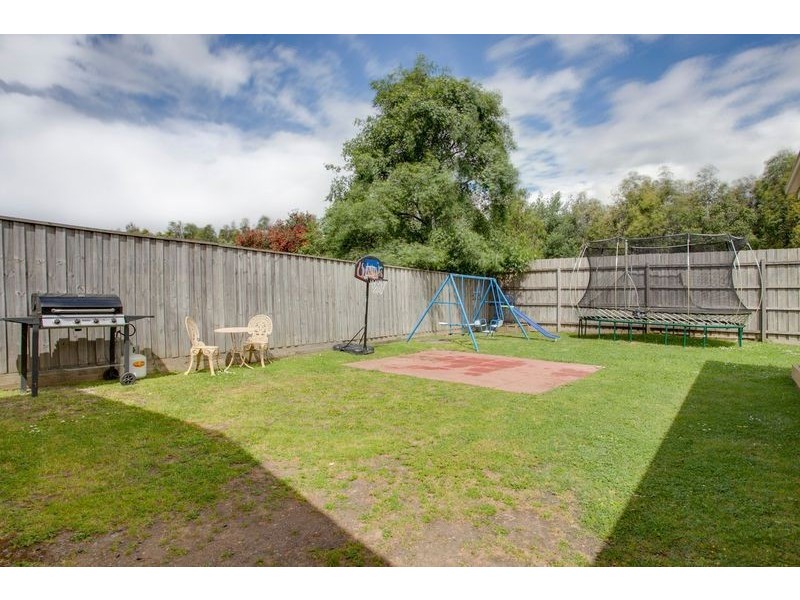 53 Bryden Drive, Ferntree Gully VIC 3156
