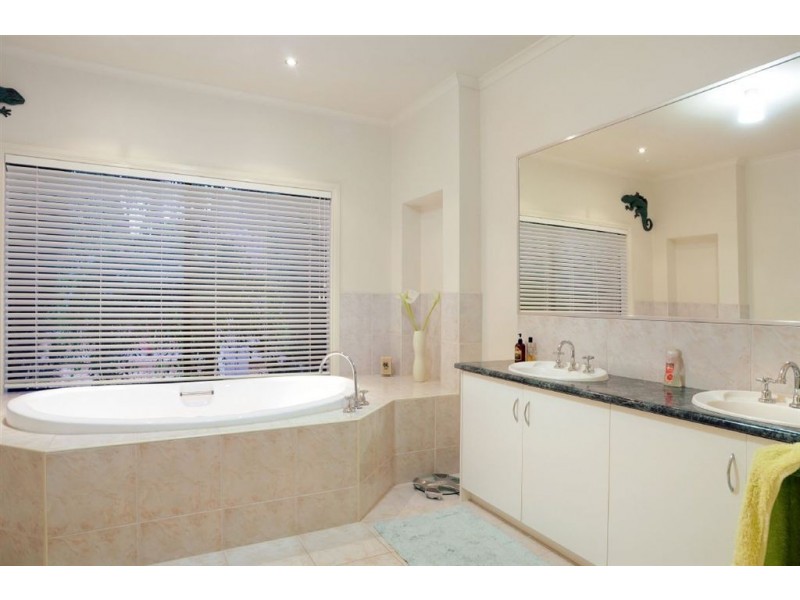 22 Damelio Court, Rowville VIC 3178