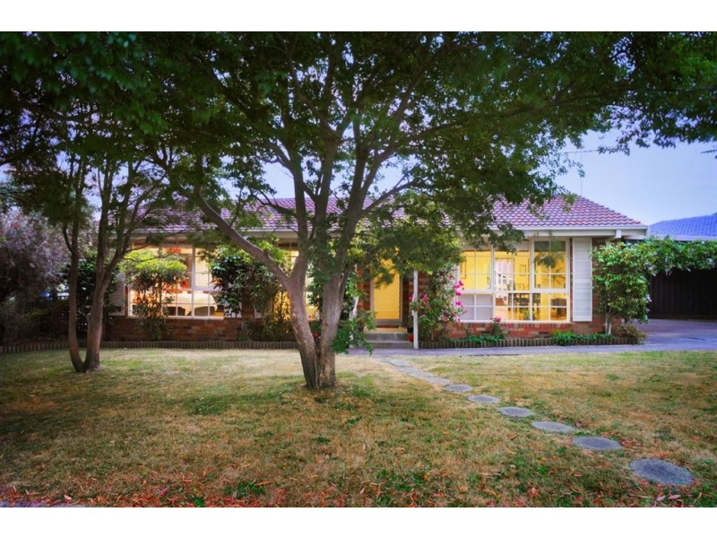 14 Berrabri Drive, Scoresby VIC 3179