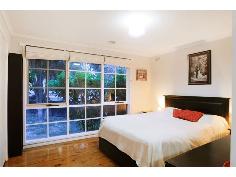 14 Berrabri Drive, Scoresby VIC 3179