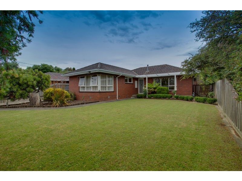 11 Merricks Close, Ferntree Gully VIC 3156