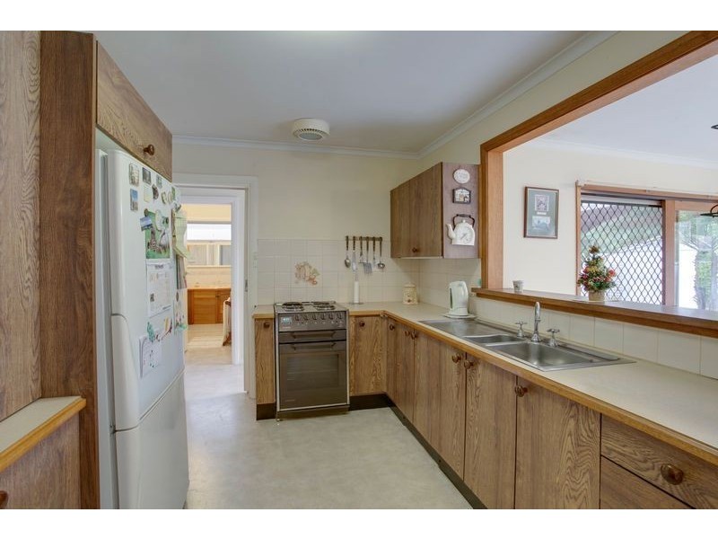 11 Merricks Close, Ferntree Gully VIC 3156