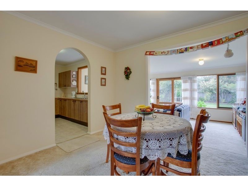 11 Merricks Close, Ferntree Gully VIC 3156