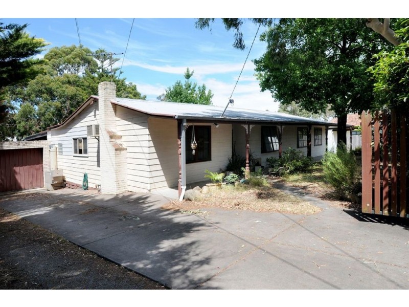 2 Wilson Street, Ferntree Gully VIC 3156