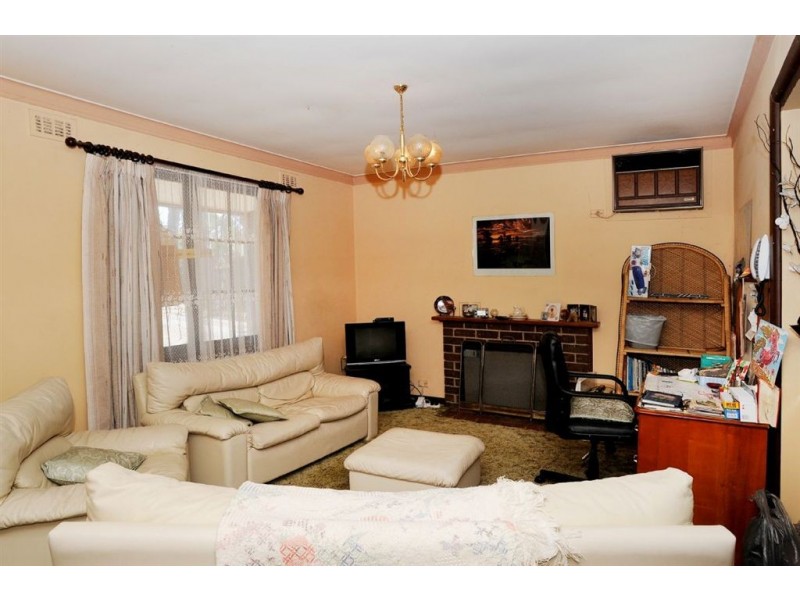 2 Wilson Street, Ferntree Gully VIC 3156