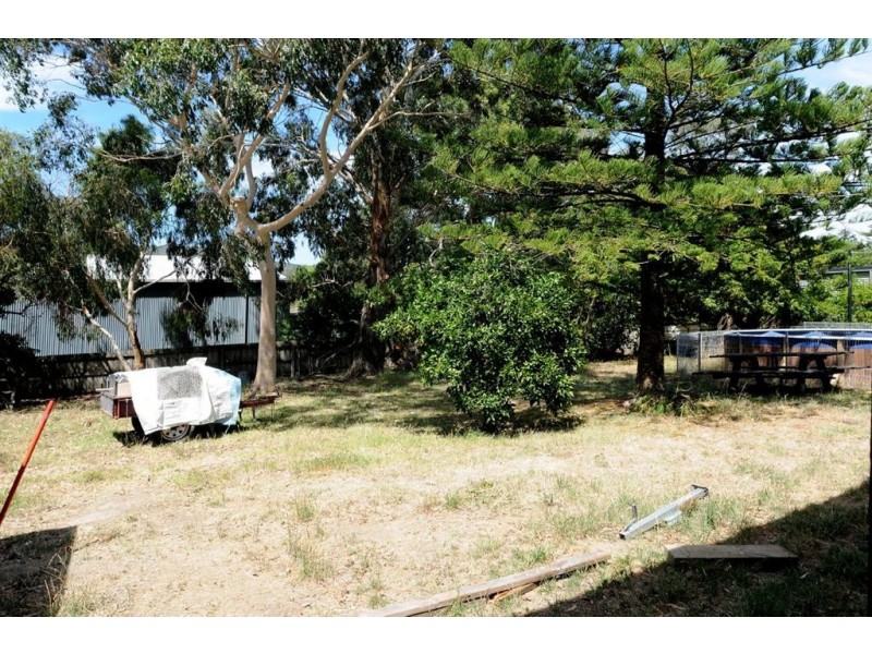 2 Wilson Street, Ferntree Gully VIC 3156